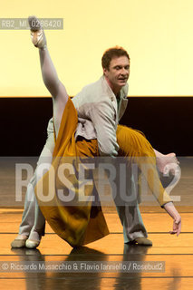 Roma Auditorium parco della Musica 26 01 2014.Eleonora Abbagnato e le Stelle dellOpéra di Parigi.Nella foto: Sylvia coreografia: John Neumeier.danzano: Aurélie Dupont e Manuel Legris. ©Riccardo Musacchio & Flavio Ianniello/Rosebud2