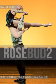 Roma Auditorium parco della Musica 26 01 2014.Eleonora Abbagnato e le Stelle dellOpéra di Parigi.Nella foto: Carmen coreografia: Roland Petit.danzano: ELEONORA ABBAGNATO E MANUEL LEGRIS . ©Riccardo Musacchio & Flavio Ianniello/Rosebud2