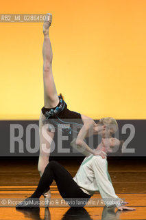 Roma Auditorium parco della Musica 26 01 2014.Eleonora Abbagnato e le Stelle dellOpéra di Parigi.Nella foto: Carmen coreografia: Roland Petit.danzano: ELEONORA ABBAGNATO E MANUEL LEGRIS . ©Riccardo Musacchio & Flavio Ianniello/Rosebud2