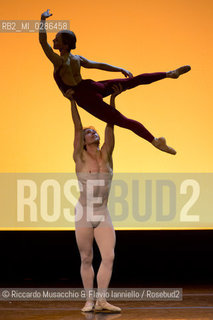 Roma Auditorium parco della Musica 26 01 2014.Eleonora Abbagnato e le Stelle dellOpéra di Parigi.Nella foto: Terza Sinfonia di Mahler coreografia: John Neumeier, danzano:.SILVIA AZZONI E OLEKSANDR RYABKO. ©Riccardo Musacchio & Flavio Ianniello/Rosebud2