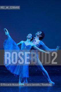 Roma Auditorium parco della Musica 26 01 2014.Eleonora Abbagnato e le Stelle dellOpéra di Parigi.Nella foto: In the Night coreografia: Jerome Robbins.danzano: CLAIREMARIE OSTA E BENJAMIN PECH . ©Riccardo Musacchio & Flavio Ianniello/Rosebud2