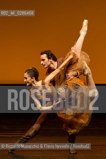 Roma Auditorium parco della Musica 26 01 2014.Eleonora Abbagnato e le Stelle dellOpéra di Parigi.Nella foto: In the Night coreografia: Jerome Robbins.danzano: ALESSANDRA AMATO E ROMAN LAZIK . ©Riccardo Musacchio & Flavio Ianniello/Rosebud2