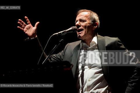 Roma, Auditorium Parco della Musica 17 12 2013.Natale in Auditorium: concerto di Roberto Vecchioni.Io Non Appartengo Più Tour 2013 . ©Riccardo Musacchio & Flavio Ianniello/Rosebud2