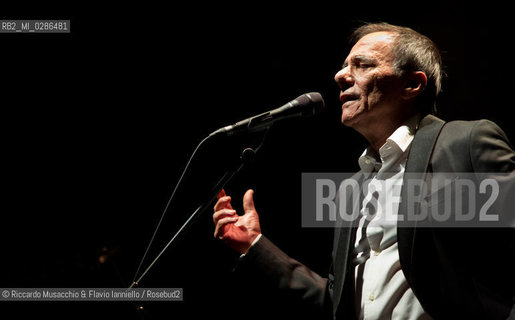 Roma, Auditorium Parco della Musica 17 12 2013.Natale in Auditorium: concerto di Roberto Vecchioni.Io Non Appartengo Più Tour 2013 . ©Riccardo Musacchio & Flavio Ianniello/Rosebud2
