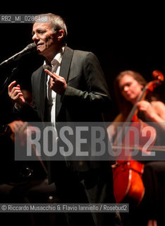 Roma, Auditorium Parco della Musica 17 12 2013.Natale in Auditorium: concerto di Roberto Vecchioni.Io Non Appartengo Più Tour 2013 . ©Riccardo Musacchio & Flavio Ianniello/Rosebud2