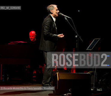 Roma, Auditorium Parco della Musica 17 12 2013.Natale in Auditorium: concerto di Roberto Vecchioni.Io Non Appartengo Più Tour 2013 . ©Riccardo Musacchio & Flavio Ianniello/Rosebud2