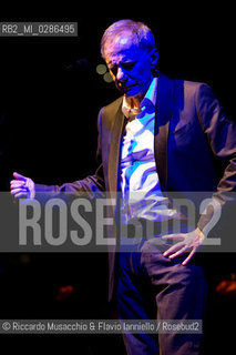 Roma, Auditorium Parco della Musica 17 12 2013.Natale in Auditorium: concerto di Roberto Vecchioni.Io Non Appartengo Più Tour 2013 . ©Riccardo Musacchio & Flavio Ianniello/Rosebud2