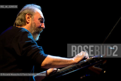 Roma, Auditorium Parco della Musica 21 11 2013.Area 40th Anniversary Tour 2013/2014.Patrizio Fariselli piano, synth.Paolo Tofani chitarra, elettronica.Ares Tavolazzi contrabbasso, basso elettrico.Walter Paoli batteria.. ©Riccardo Musacchio & Flavio Ianniello/Rosebud2