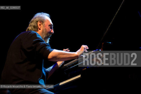 Roma, Auditorium Parco della Musica 21 11 2013.Area 40th Anniversary Tour 2013/2014.Patrizio Fariselli piano, synth.Paolo Tofani chitarra, elettronica.Ares Tavolazzi contrabbasso, basso elettrico.Walter Paoli batteria.. ©Riccardo Musacchio & Flavio Ianniello/Rosebud2