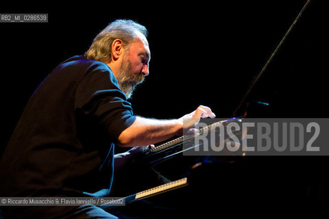 Roma, Auditorium Parco della Musica 21 11 2013.Area 40th Anniversary Tour 2013/2014.Patrizio Fariselli piano, synth.Paolo Tofani chitarra, elettronica.Ares Tavolazzi contrabbasso, basso elettrico.Walter Paoli batteria.. ©Riccardo Musacchio & Flavio Ianniello/Rosebud2