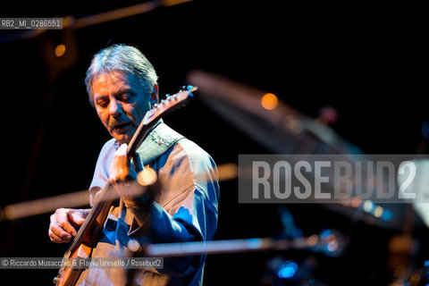 Roma, Auditorium Parco della Musica 21 11 2013.Area 40th Anniversary Tour 2013/2014.Patrizio Fariselli piano, synth.Paolo Tofani chitarra, elettronica.Ares Tavolazzi contrabbasso, basso elettrico.Walter Paoli batteria.. ©Riccardo Musacchio & Flavio Ianniello/Rosebud2