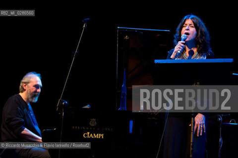 Roma, Auditorium Parco della Musica 21 11 2013.Area 40th Anniversary Tour 2013/2014.Patrizio Fariselli piano, synth.Paolo Tofani chitarra, elettronica.Ares Tavolazzi contrabbasso, basso elettrico.Walter Paoli batteria..Guest: Maria Pia De Vito. ©Riccardo Musacchio & Flavio Ianniello/Rosebud2