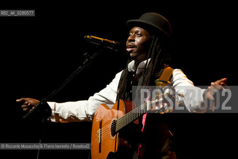 Roma, Auditorium Parco della Musica 06 12 2013.Imany in concerto..Nadia Mladjao voce .opening act: Faada Freddy. ©Riccardo Musacchio & Flavio Ianniello/Rosebud2