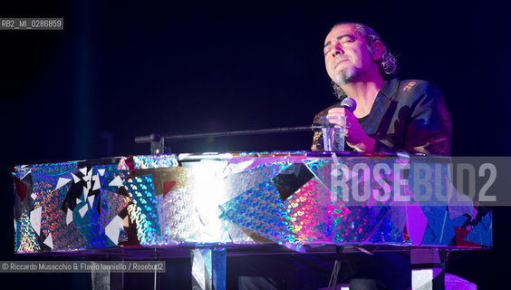 Roma, Auditorium Parco della Musica 05 02 2014.Concerto di Luca Carboni Fisico & politico tour. ©Riccardo Musacchio & Flavio Ianniello/Rosebud2