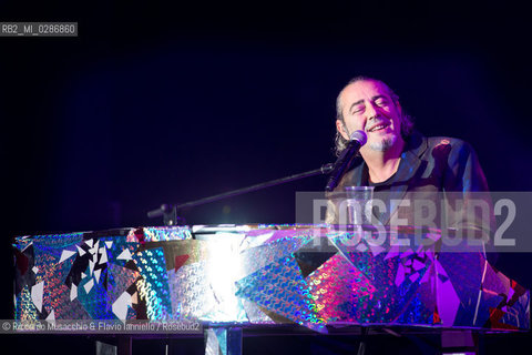 Roma, Auditorium Parco della Musica 05 02 2014.Concerto di Luca Carboni Fisico & politico tour. ©Riccardo Musacchio & Flavio Ianniello/Rosebud2