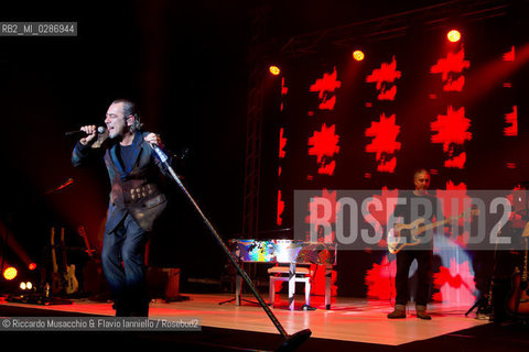 Roma, Auditorium Parco della Musica 05 02 2014.Concerto di Luca Carboni Fisico & politico tour. ©Riccardo Musacchio & Flavio Ianniello/Rosebud2