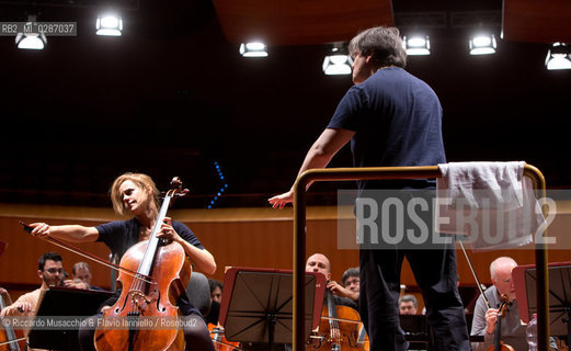 Roma Auditorium parco della Musica 07 02 2014.Stagione di Musica Sinfonica.Orchestra dellAccademia Nazionale di Santa Cecilia.Antonio Pappano direttore.Sol Gabetta violoncello. ©Riccardo Musacchio & Flavio Ianniello/Rosebud2