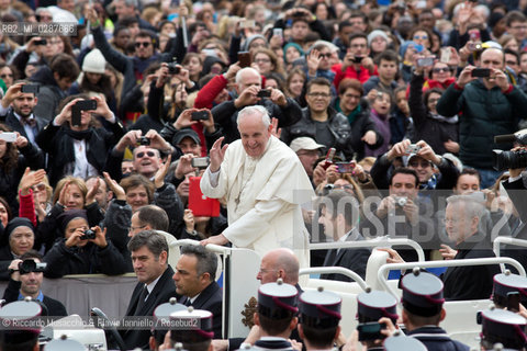 Città del Vaticano, Piazza San Pietro 19 02 2014.Udienza Generale presieduta da Sua santità Papa Francesco. ©Riccardo Musacchio & Flavio Ianniello/Rosebud2