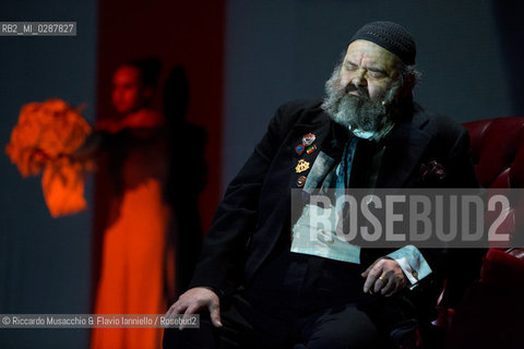 Roma, Auditorium Parco della Musica 24 01 2013.Francesco Di Giacomo Cenerentola La parte mancante.regia : Fabio Massimo Iaquone.in scena: Francesco Di Giacomo, Paolo Sentinelli e Ashai Lombardo Arop.. ©Riccardo Musacchio & Flavio Ianniello/Rosebud2