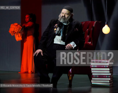 Roma, Auditorium Parco della Musica 24 01 2013.Francesco Di Giacomo Cenerentola La parte mancante.regia : Fabio Massimo Iaquone.in scena: Francesco Di Giacomo, Paolo Sentinelli e Ashai Lombardo Arop.. ©Riccardo Musacchio & Flavio Ianniello/Rosebud2