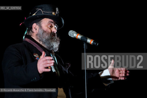 Roma, Auditorium Parco della Musica 24 01 2013.Francesco Di Giacomo Cenerentola La parte mancante.regia : Fabio Massimo Iaquone.in scena: Francesco Di Giacomo, Paolo Sentinelli e Ashai Lombardo Arop.. ©Riccardo Musacchio & Flavio Ianniello/Rosebud2