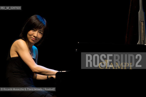 Roma, Auditorium Parco della Musica 27 11 2013.Chihiro Yamanaka Trio After Hours  .Chihiro Yamanaka  pianoforte.Aldo Vigorito  contrabbasso.Mikey Salgarello batteria.. ©Riccardo Musacchio & Flavio Ianniello/Rosebud2
