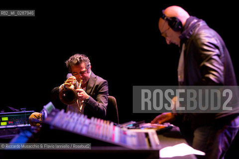 Roma, Auditorium Parco della Musica 18 10 2013.Roma Jazz Festival 2013 Speech .Paolo Fresu, Martux_m 101 Microlezioni di Jazz..Paolo Fresu tromba.Martux_m  aka  Maurizio Martusciello  elettronica . ©Riccardo Musacchio & Flavio Ianniello/Rosebud2