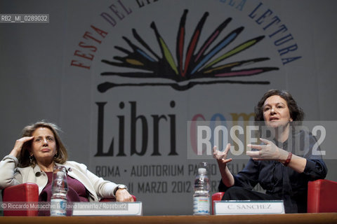 Roma,  Auditorium Parco della Musica 10 03 2012.Libri Come, Festa del Libro e della Letteratura.Nella foto: Clara Sanchez conversazione con Brunella Schisa.  ©Riccardo Musacchio & Flavio Ianniello/Rosebud2