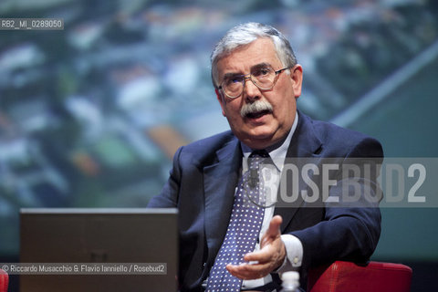 Roma,  Auditorium Parco della Musica 09 03 2012.Libri Come, Festa del Libro e della Letteratura.Nella foto: dialogo fra Salvatore Settis e Gian Antonio Stella.  ©Riccardo Musacchio & Flavio Ianniello/Rosebud2
