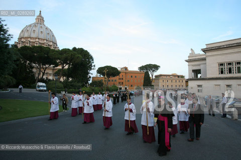 Citta del Vaticano 31 05 2007..Chiusura del Mese Mariano..Processione allinterno dei Giardini Vaticani..Ph Flavio Ianniello
 ©Riccardo Musacchio & Flavio Ianniello/Rosebud2