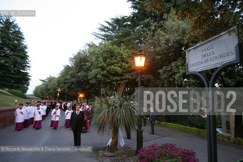 Citta del Vaticano 31 05 2007..Chiusura del Mese Mariano..Processione allinterno dei Giardini Vaticani..Ph Flavio Ianniello
 ©Riccardo Musacchio & Flavio Ianniello/Rosebud2
