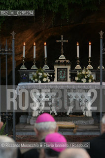 Citta del Vaticano 31 05 2007..Chiusura del Mese Mariano..Processione allinterno dei Giardini Vaticani..nella foto: laltare della Grotta di Lourdes, copia della omonima grotta presente nei giardini pontifici...Ph Flavio Ianniello
 ©Riccardo Musacchio & Flavio Ianniello/Rosebud2