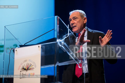 Roma, Auditorium Parco della Musica 13 03 2014.Libri Come, Festa del Libeo e della Lettura Il Lavoro.Nella foto: lezioni di mafia conferenza di Pietro Grasso Presidente del Senato. ©Riccardo Musacchio & Flavio Ianniello/Rosebud2