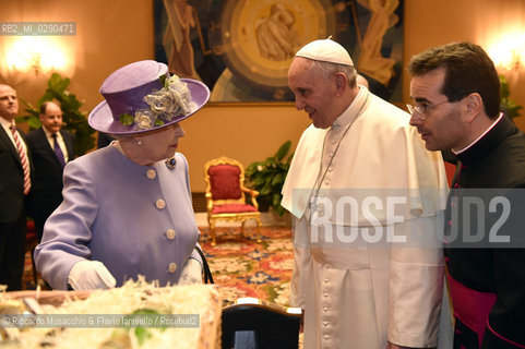 Rome 03/04/2014 .Vatican City .Paul VI Hall private study, .The Holy Father Francis Pope meets the Queen of the United Kingdom Elizabeth II of England, accompanied by Prince Philip. ©Riccardo Musacchio & Flavio Ianniello/Rosebud2