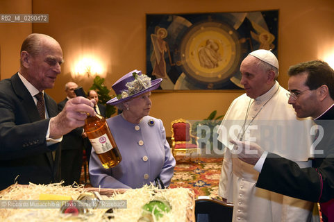 Rome 03/04/2014 .Vatican City .Paul VI Hall private study, .The Holy Father Francis Pope meets the Queen of the United Kingdom Elizabeth II of England, accompanied by Prince Philip. ©Riccardo Musacchio & Flavio Ianniello/Rosebud2