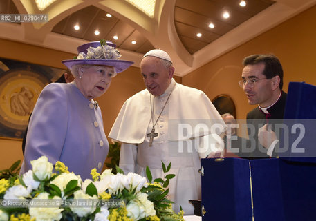 Rome 03/04/2014 .Vatican City .Paul VI Hall private study, .The Holy Father Francis Pope meets the Queen of the United Kingdom Elizabeth II of England, accompanied by Prince Philip. ©Riccardo Musacchio & Flavio Ianniello/Rosebud2