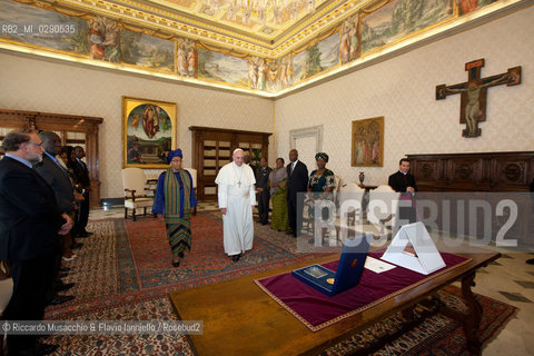 Città del Vaticano 05 04 2014.Udienza del Santo Padre Papa Francesco al Presidente della Liberia, S.E. la Sig.ra Ellen Johnson Sirleaf.. ©Riccardo Musacchio & Flavio Ianniello/Rosebud2