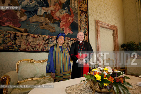 Città del Vaticano 05 04 2014.Udienza del Santo Padre Papa Francesco al Presidente della Liberia, S.E. la Sig.ra Ellen Johnson Sirleaf..Nella foto: lincontro con Mos. Parolin Segretario di Stato. ©Riccardo Musacchio & Flavio Ianniello/Rosebud2