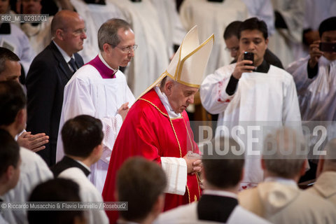 Città del Vaticano, Basilica di San Pietro 18 04 2014.Celebrazione della Passione del Signore, Adorazione della Croce presieduta da Sua Santità Papa Francesco. ©Riccardo Musacchio & Flavio Ianniello/Rosebud2