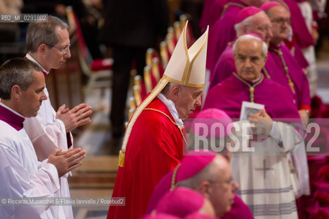 Città del Vaticano, Basilica di San Pietro 18 04 2014.Celebrazione della Passione del Signore, Adorazione della Croce presieduta da Sua Santità Papa Francesco. ©Riccardo Musacchio & Flavio Ianniello/Rosebud2