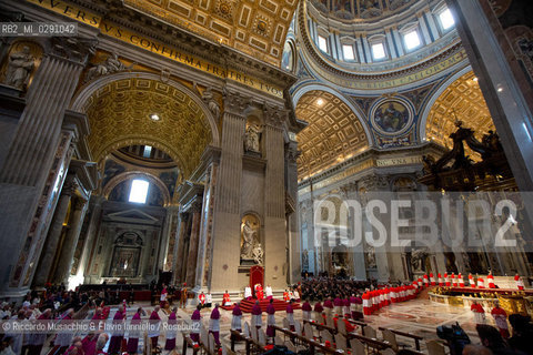 Città del Vaticano, Basilica di San Pietro 18 04 2014.Celebrazione della Passione del Signore, Adorazione della Croce presieduta da Sua Santità Papa Francesco. ©Riccardo Musacchio & Flavio Ianniello/Rosebud2