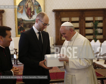 Città del Vaticano 26 Aprile 2014..Udienza del Santo Padre Papa Francesco al Primo Ministro della Repubblica di Ucraina, S.E. il Sig. Arseniy YATSENYUK. ©Riccardo Musacchio & Flavio Ianniello/Rosebud2