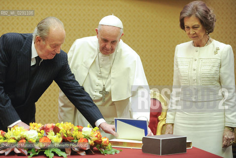 Città del Vaticano 28 Aprile 2014..Udienza del Santo Padre Papa Francesco ai Reali di Spagna, Re Juan Carlos e la consorte Sofia di Grecia. ©Riccardo Musacchio & Flavio Ianniello/Rosebud2