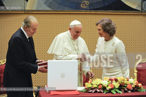 Città del Vaticano 28 Aprile 2014..Udienza del Santo Padre Papa Francesco ai Reali di Spagna, Re Juan Carlos e la consorte Sofia di Grecia. ©Riccardo Musacchio & Flavio Ianniello/Rosebud2