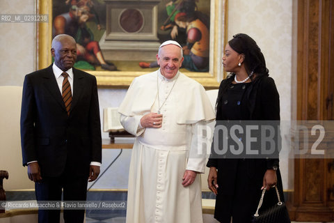 Citta del Vaticano 02 05 2014, Palazzo Apostolico. Papa Francesco riceve in Udienza Privata il Presidente della Repubblica di Angola, Sig. José Eduardo dos Santos.. ©Riccardo Musacchio & Flavio Ianniello/Rosebud2