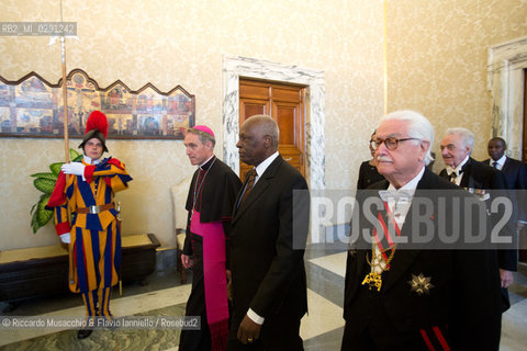 Citta del Vaticano 02 05 2014, Palazzo Apostolico. Papa Francesco riceve in Udienza Privata il Presidente della Repubblica di Angola, Sig. José Eduardo dos Santos.. ©Riccardo Musacchio & Flavio Ianniello/Rosebud2