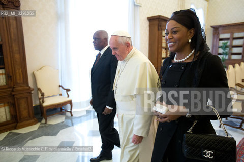 Citta del Vaticano 02 05 2014, Palazzo Apostolico. Papa Francesco riceve in Udienza Privata il Presidente della Repubblica di Angola, Sig. José Eduardo dos Santos.. ©Riccardo Musacchio & Flavio Ianniello/Rosebud2
