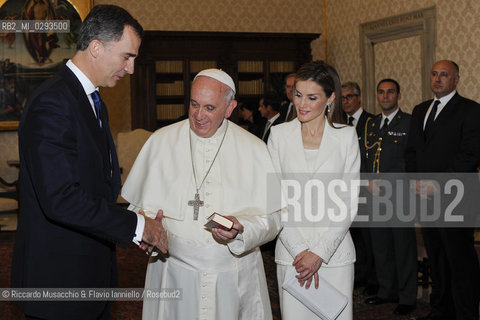 Città del Vaticano, Biblioteca 30 06 2014.Udienza del Santo Padre ai Reali di Spagna..Udienza del Santo Padre, Papa Francesco alle LL. MM. Felipe VI e Letizia Reali di Sapagna.. ©Riccardo Musacchio & Flavio Ianniello/Rosebud2