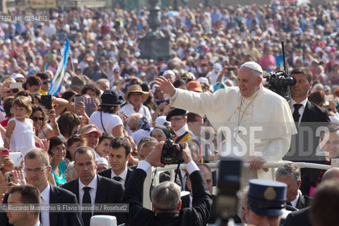 Città del Vaticano, Piazza San pietro 10 09 2014.Udienza generale Pontificia presieduta da Sua Santità Papa Francesco.. ©Riccardo Musacchio & Flavio Ianniello/Rosebud2