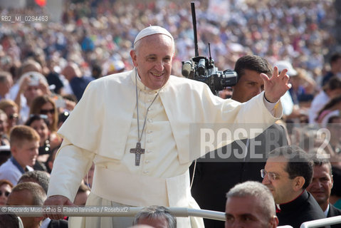 Città del Vaticano, Piazza San pietro 10 09 2014.Udienza generale Pontificia presieduta da Sua Santità Papa Francesco.. ©Riccardo Musacchio & Flavio Ianniello/Rosebud2